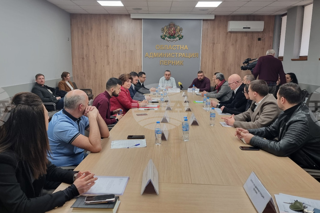 Перник - Областна администрация - консултации за състав на Районна избирателна комисия