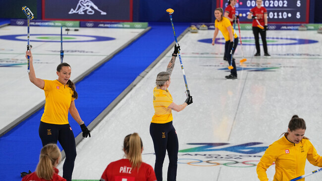 Швеция победи Швейцария на финала на турнира по кърлинг за жени и спечели четвъртата си олимпийска титла