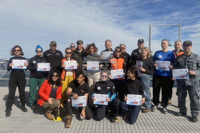 Антарктида - 34-та българска антарктическа експедиция - кап. Радко Муевски - проток Дрейк - сертификати