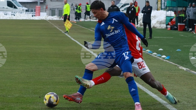 Левски се наложи над Черно море и си върна преднината на върха на класирането от 9 точки