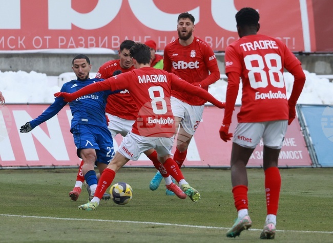 ЦСКА 1948 прекъсна серия от три поредни загуби с успех срещу Славия