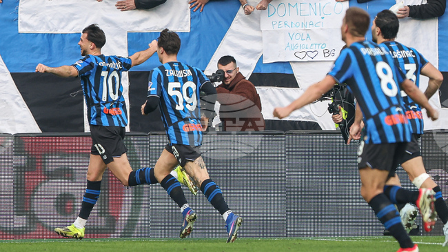 Аталанта победи шампиона Наполи в среща от футболното първенство на Италия