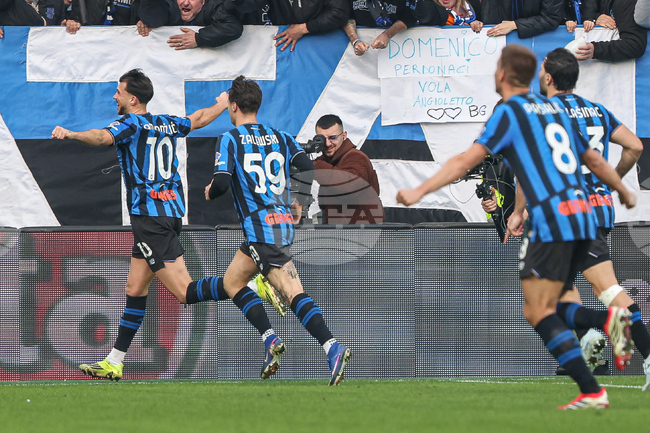 Аталанта победи шампиона Наполи в среща от футболното първенство на Италия