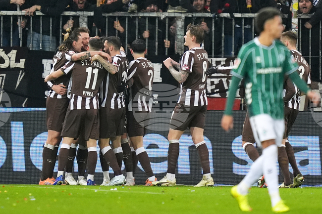 Санкт Паули победи Вердер Бремен в "шестточковото дерби" на дъното в германската Бундеслига