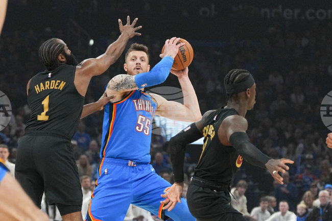 Cavaliers Thunder Basketball