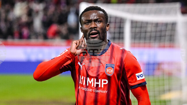 Последният в класирането тим на Хайденхайм завърши наравно с четвъртия Щутгарт в последния мач от 23-ия кръг на Бундеслигата