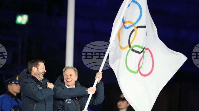  Олимпийското знаме се завърна на френска земя по-малко от две години след Летните олимпийски игри в Париж 2024