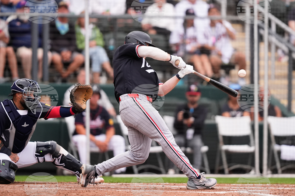 CORRECTION Twins Braves Spring Baseball