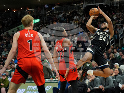 Raptors Bucks Basketball