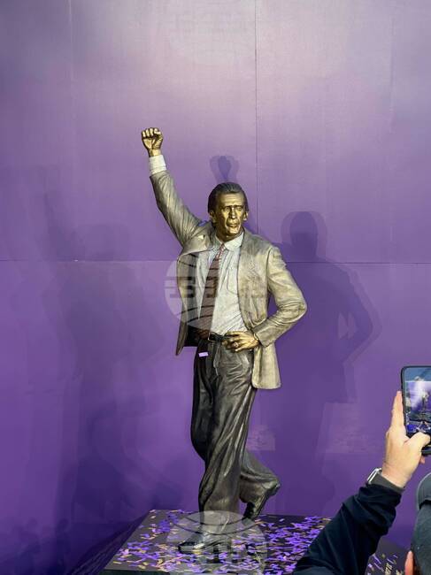 Lakers Riley Statue Basketball