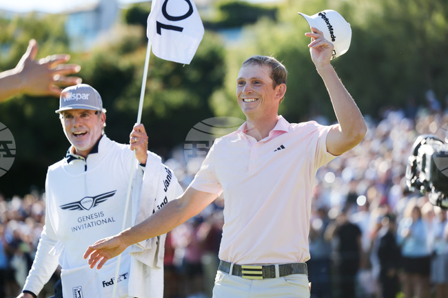 APTOPIX Genesis Invitational Golf