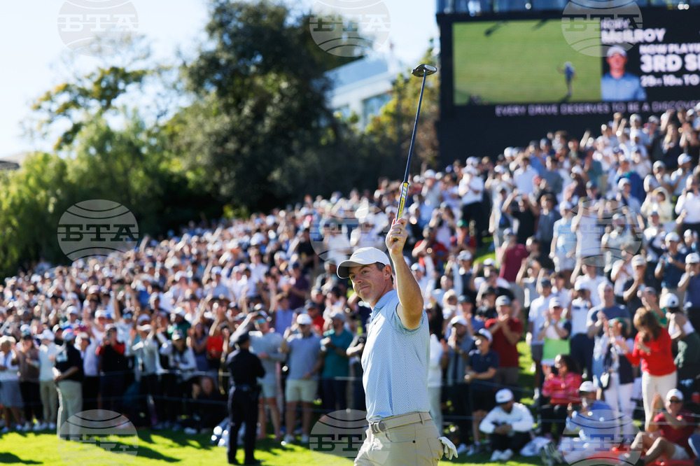 APTOPIX Genesis Invitational Golf