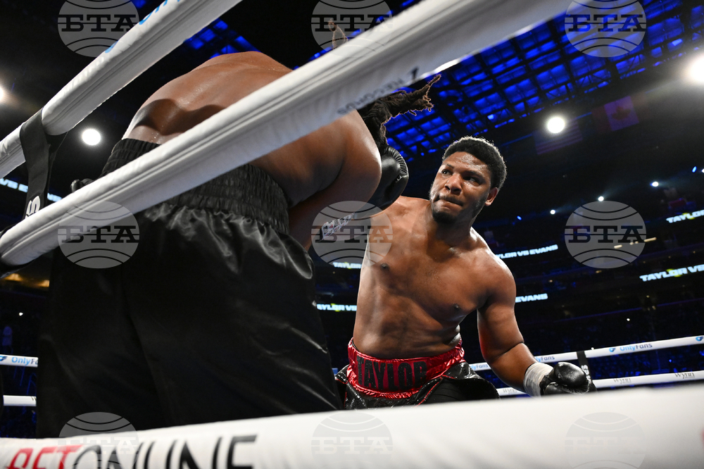 Shields Crews-Dezurn Boxing