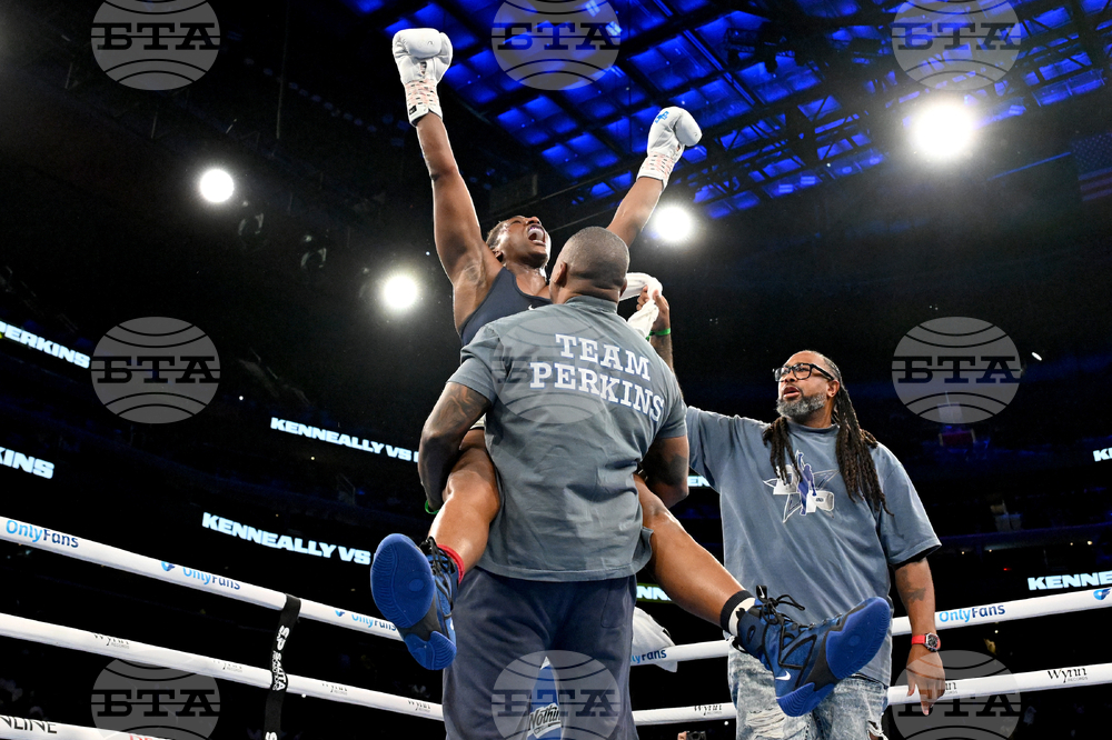 Shields Crews-Dezurn Boxing