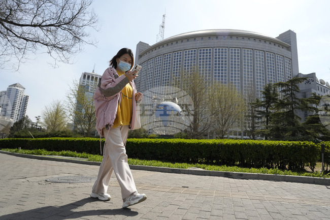 Китай протестира пред Япония във връзка с нахлуване в посолството му в Токио 