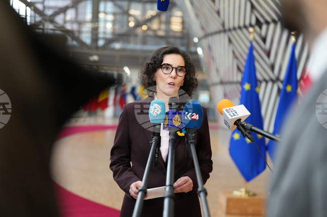 ЕС ще финансира частично операции по репатриране на европейски граждани от Близкия изток