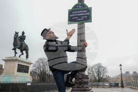 France Art A Bridge Transformed