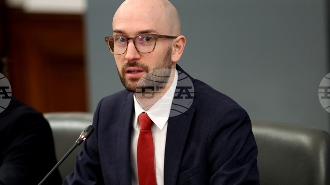 В България няма да допуснем спекулативно увеличение на цените заради въвеждането на еврото, каза служебният министър на финансите Георги Клисурски