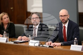 Министерски съвет - Механизъм за еврото - брифинг - Георги Клисурски