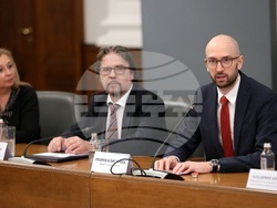 Министерски съвет - Механизъм за еврото - брифинг - Георги Клисурски