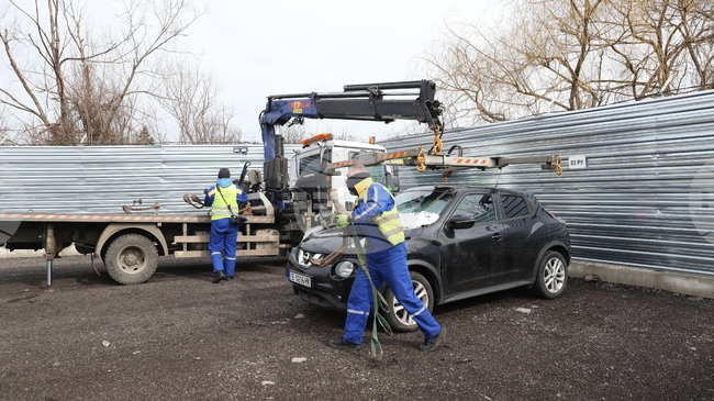 Паркинг за съхраняване на иззети от столичната полиция автомобили беше открит в район "Красна поляна" 