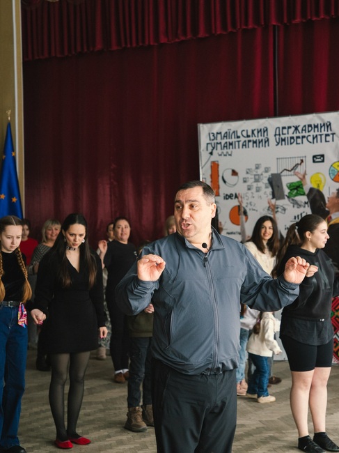 Майсторски клас по хоро събра 95 участници в украинския град Измаил по инициатива на Българския младежки клуб „Актив“