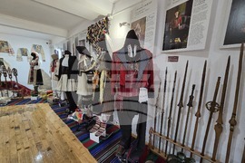 Разлог - музей - „Носии и накити“ - експозиция