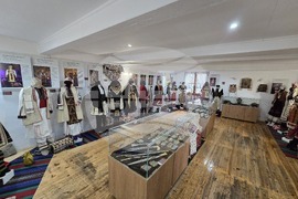 Разлог - музей - „Носии и накити“ - експозиция