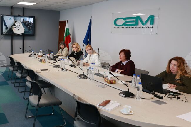 Съветът за електронни медии представи мониторинг на национални медии във връзка с приемането и въвеждането на еврото в България
