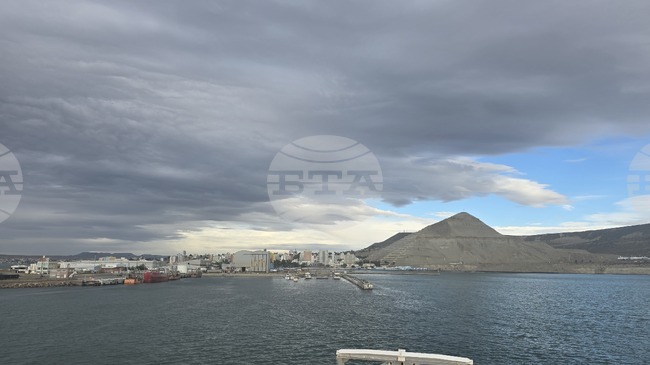 Научноизследователският кораб "Св. св. Кирил и Методий" достигна аржентинския град Комодоро Ривадавия