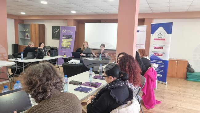 Пловдив е домакин на среща-дискусия "Неуспешната защита: Какво липсва в българските мерки срещу насилието над жени?"