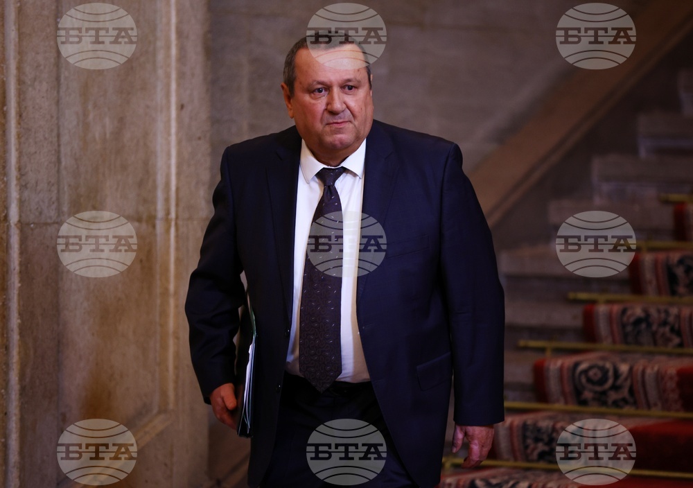 Служебният министър на труда и социалната политика лично ще запознава териториалните структури с приоритетите