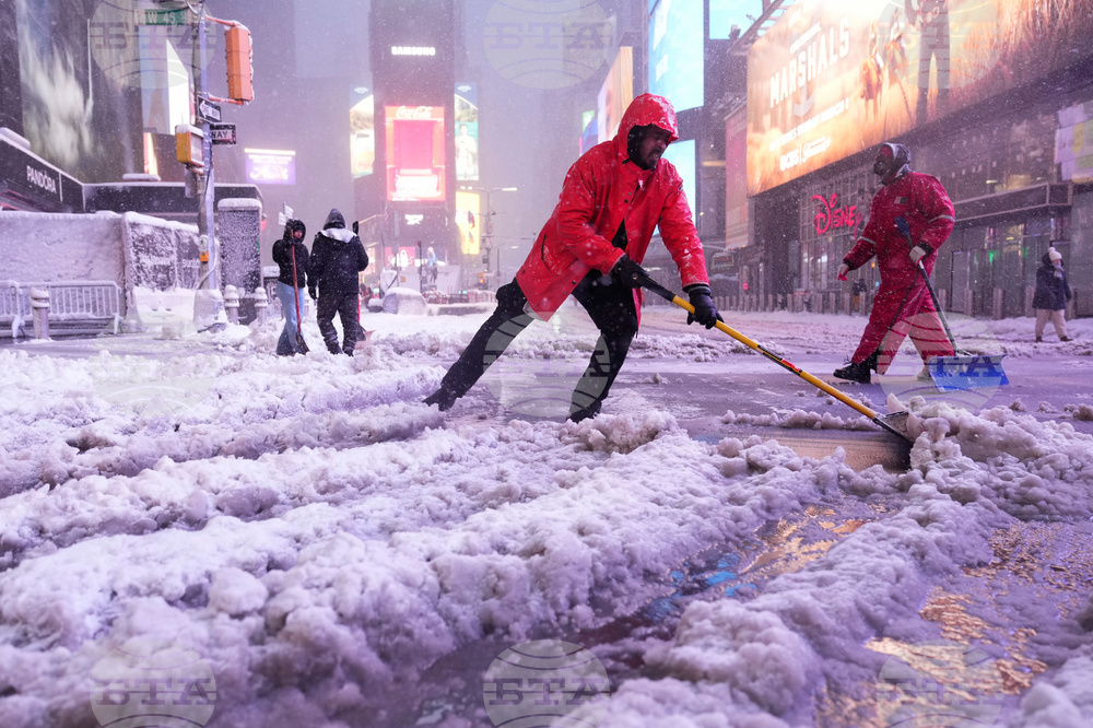 APTOPIX Winter Weather New York