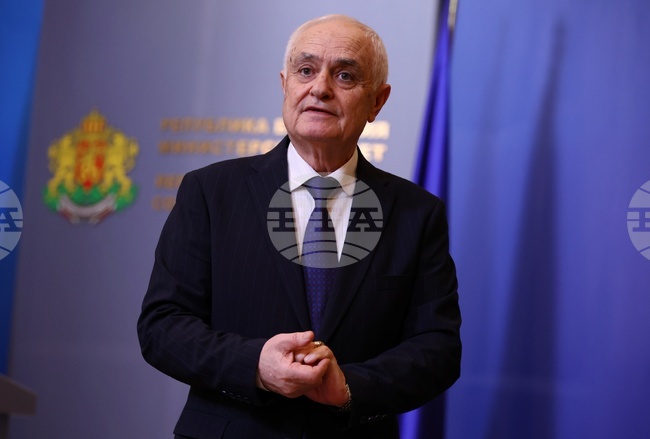 Bulgaria Not Asked to Provide Territory for Hypothetical Future US Operation, Defence Minister Zapryanov Clarifies