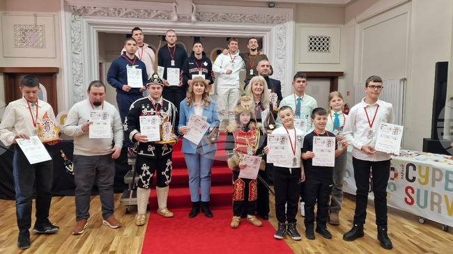 Две училища си поделиха златния приз от детската „Сурвакариада“ в Перник