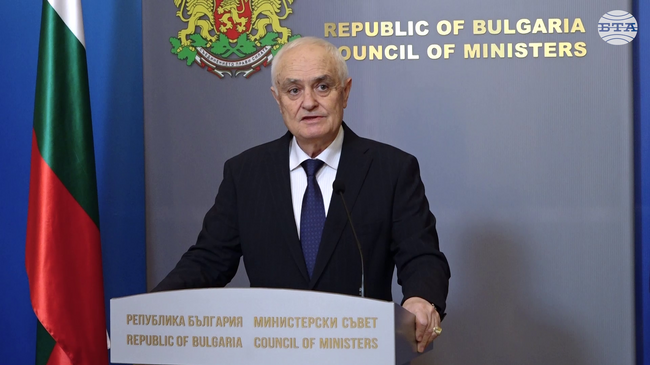 Никой не е искал от България предоставяне на територия за хипотетична бъдеща операция на САЩ срещу Иран, каза служебният министър Атанас Запрянов