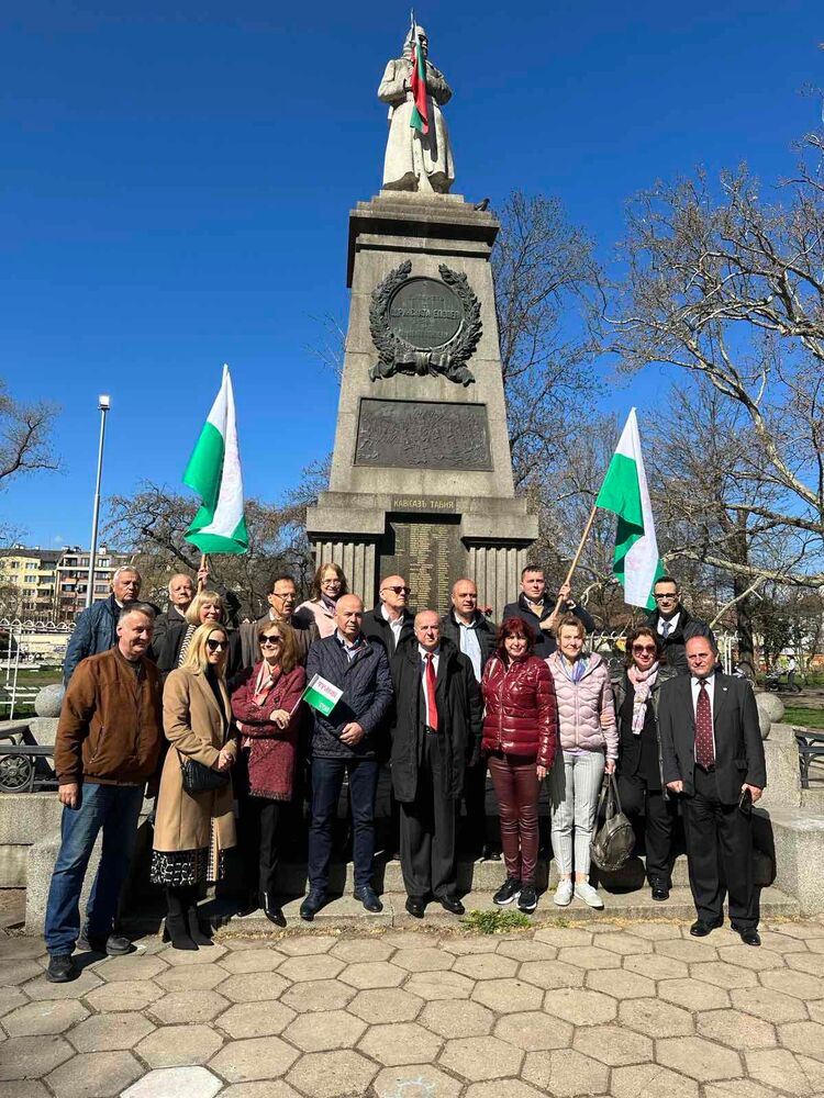 БСП поднесе венец в памет на тракийските българи, загинали преди 110 г.