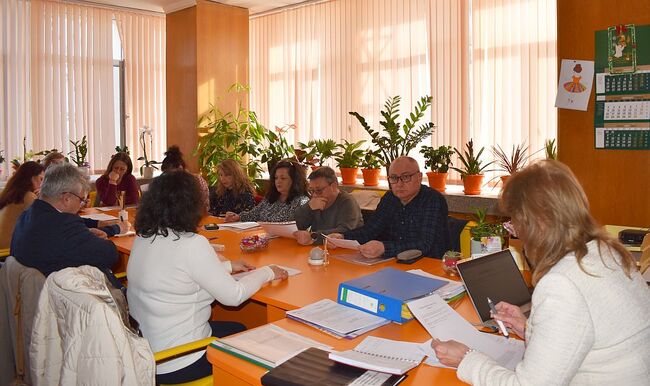 Община Разград: Отчет за дейността си през 2025 г. и план за работата през 2026 г. прие на първото си за годината заседание Местната комисия за борба с противообществените прояви на малолетни и непълнолетни