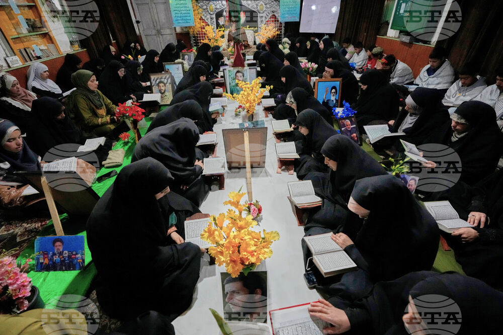 APTOPIX India Kashmir Ramadan