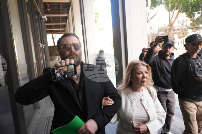 People Weston Cage Court