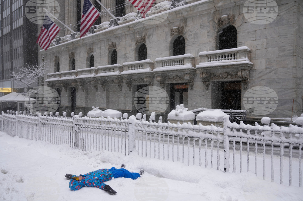 APTOPIX Winter Weather New York