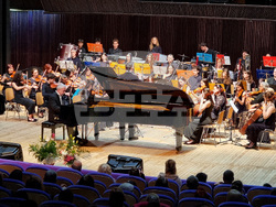 Варна - Националното училище по изкуствата „Добри Христов“ - годишнина - концерт