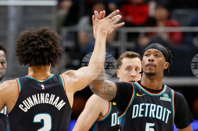 Spurs Pistons Basketball