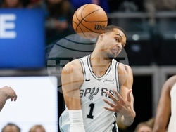 Spurs Pistons Basketball