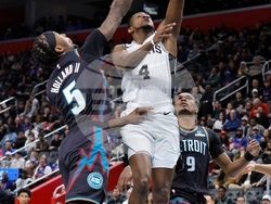 Spurs Pistons Basketball