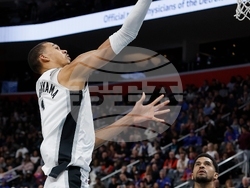 Spurs Pistons Basketball