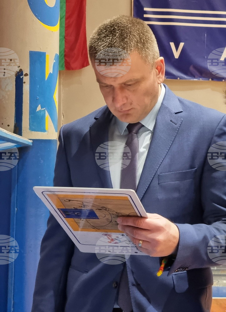 "По-добре да спечелим труден мач, отколкото да играем хубаво и да загубим", смята треньорът на Спартак Плевен