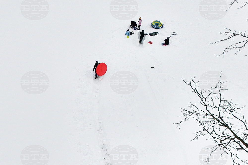 APTOPIX Winter Weather New York