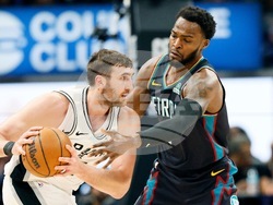 Spurs Pistons Basketball