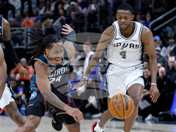 Spurs Pistons Basketball